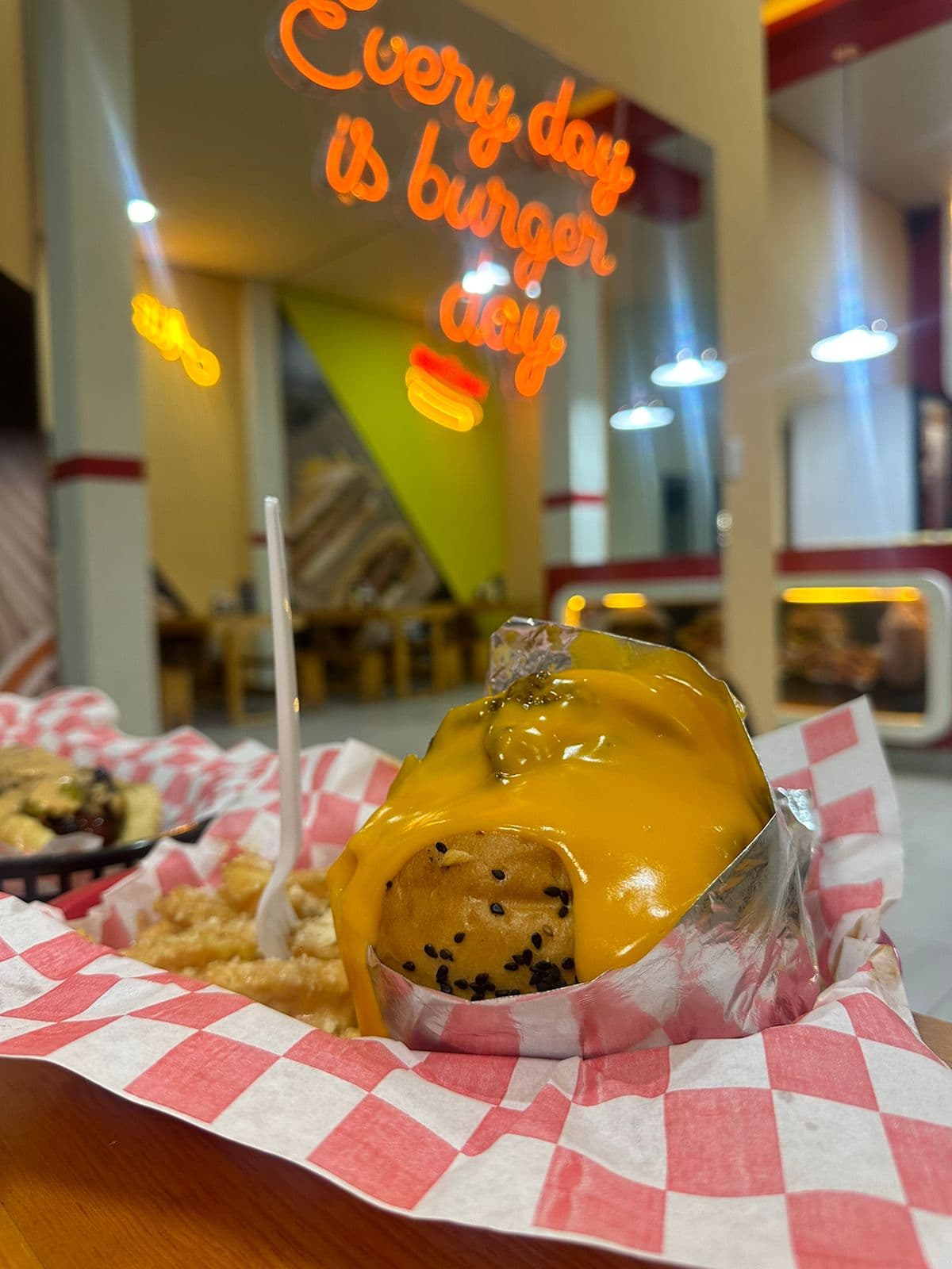 CheeseBurger
