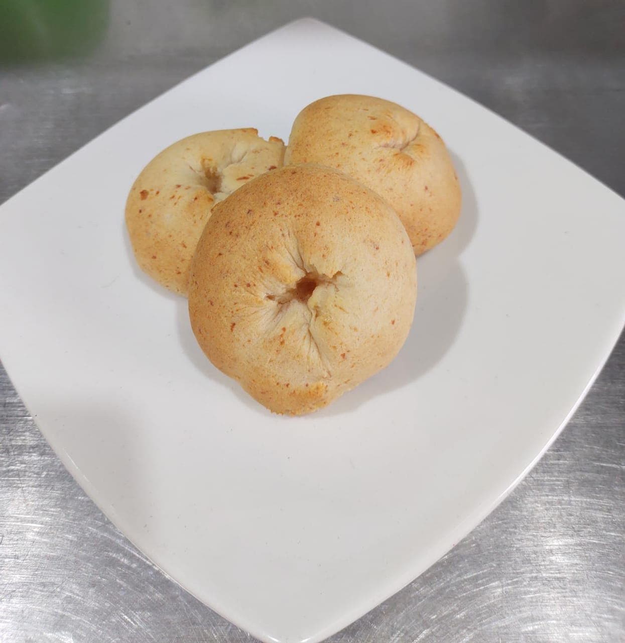 Combo Personal 2 Pandebonos + Bebida Caliente