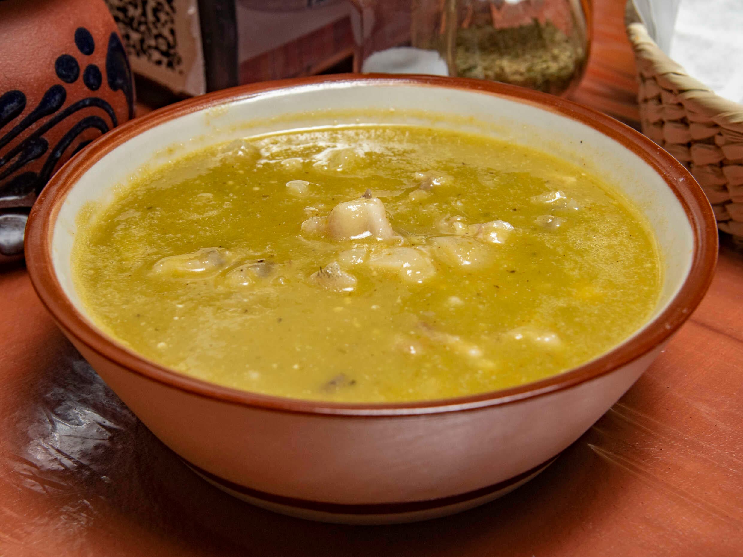 Pata en Salsa Verde Grande