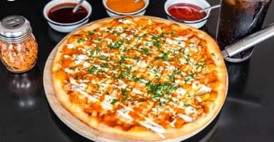 Pizza Orilla Rellena Cubana