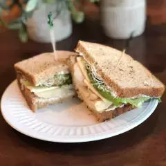 Sándwich D' Pollo