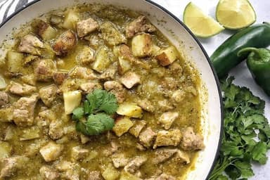 Taco de Bistec con Papas en Salsa Verde