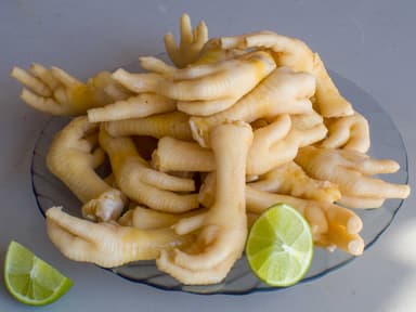 ¼ Pata de pollo