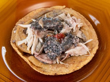 Panucho de Relleno Negro