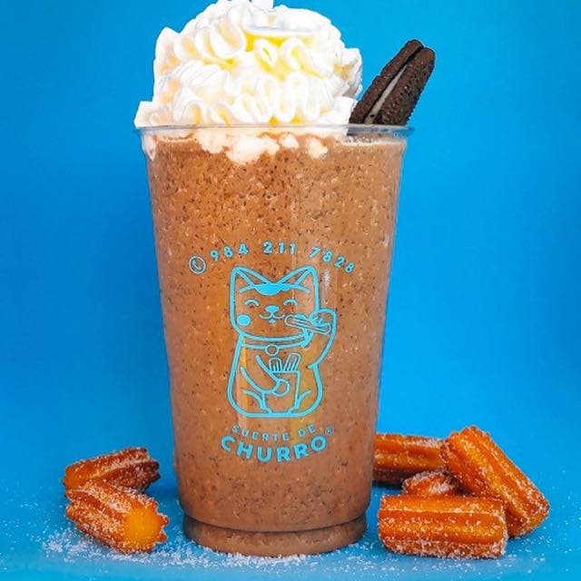 6 Churros Acompañados de 2 Ricos Frappuccinos