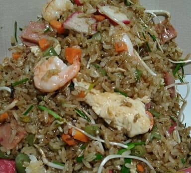 Arroz Chino 350gr con Papas y Gaseosa