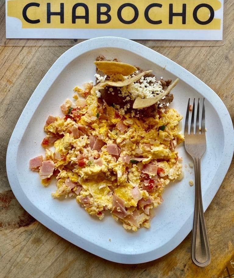 Huevos con Chorizo