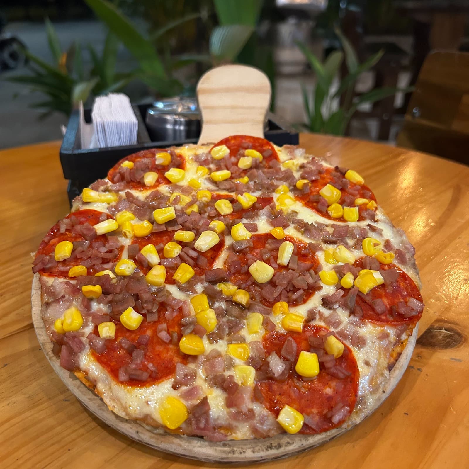 Pizza Especial Pepperoni, Tocineta y Maíz Personal