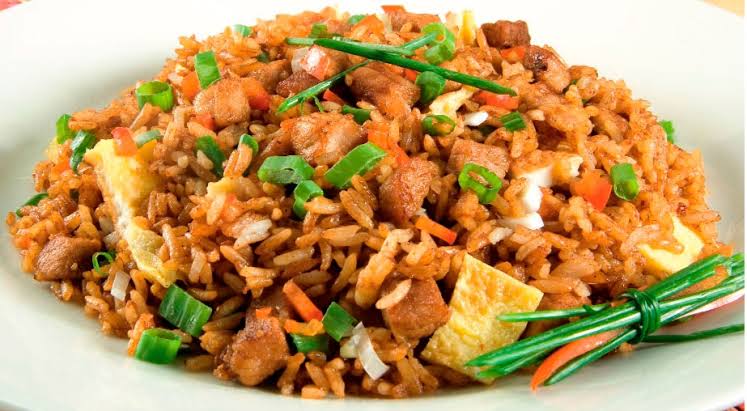 Combo Arroz Chaufa de Chancho + 500ml Emolie
