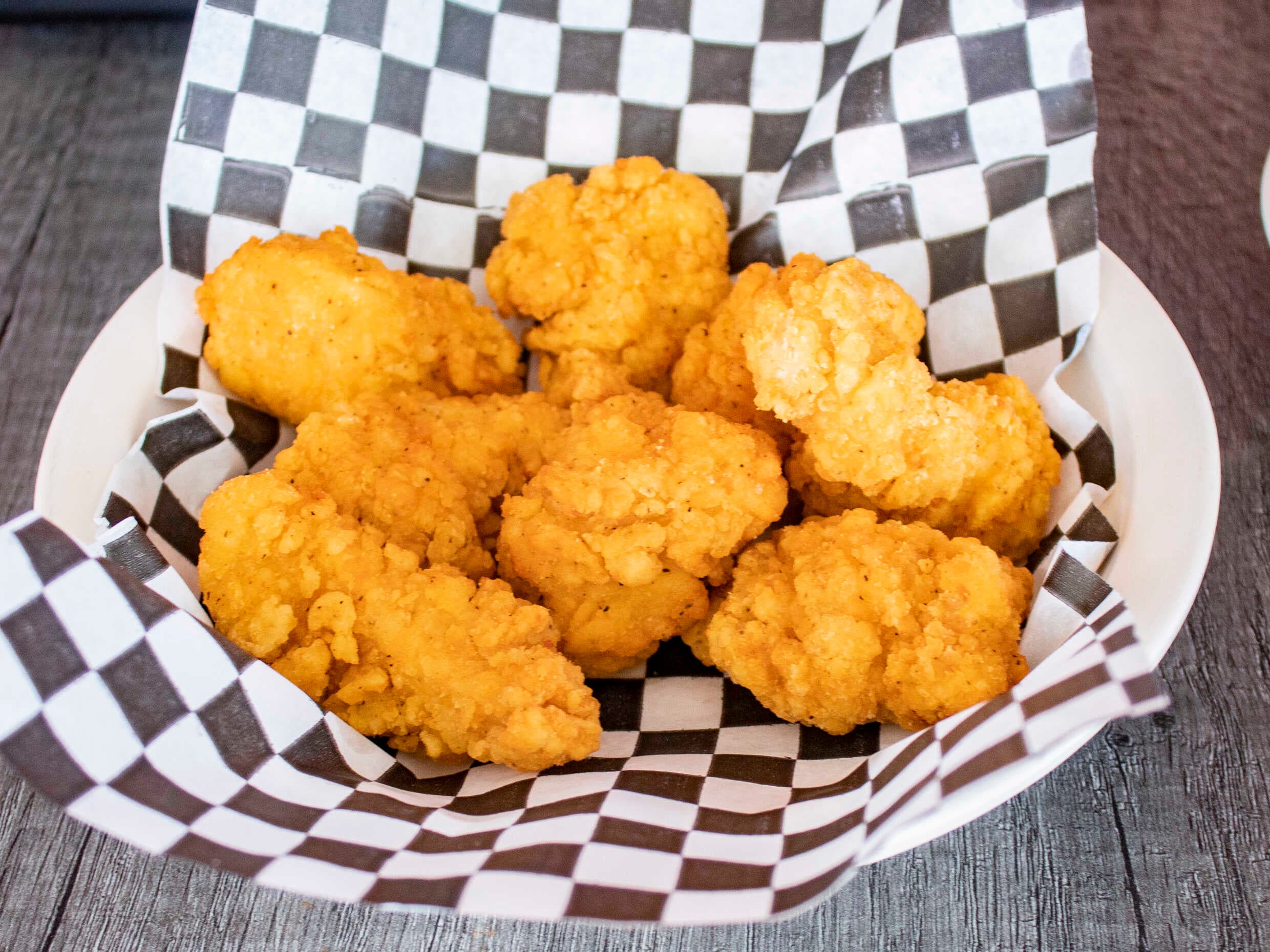 BONELESS (8 PZAS)