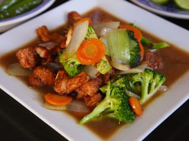 Pollo Ostion Brócoli y Zanahoria para Compartir