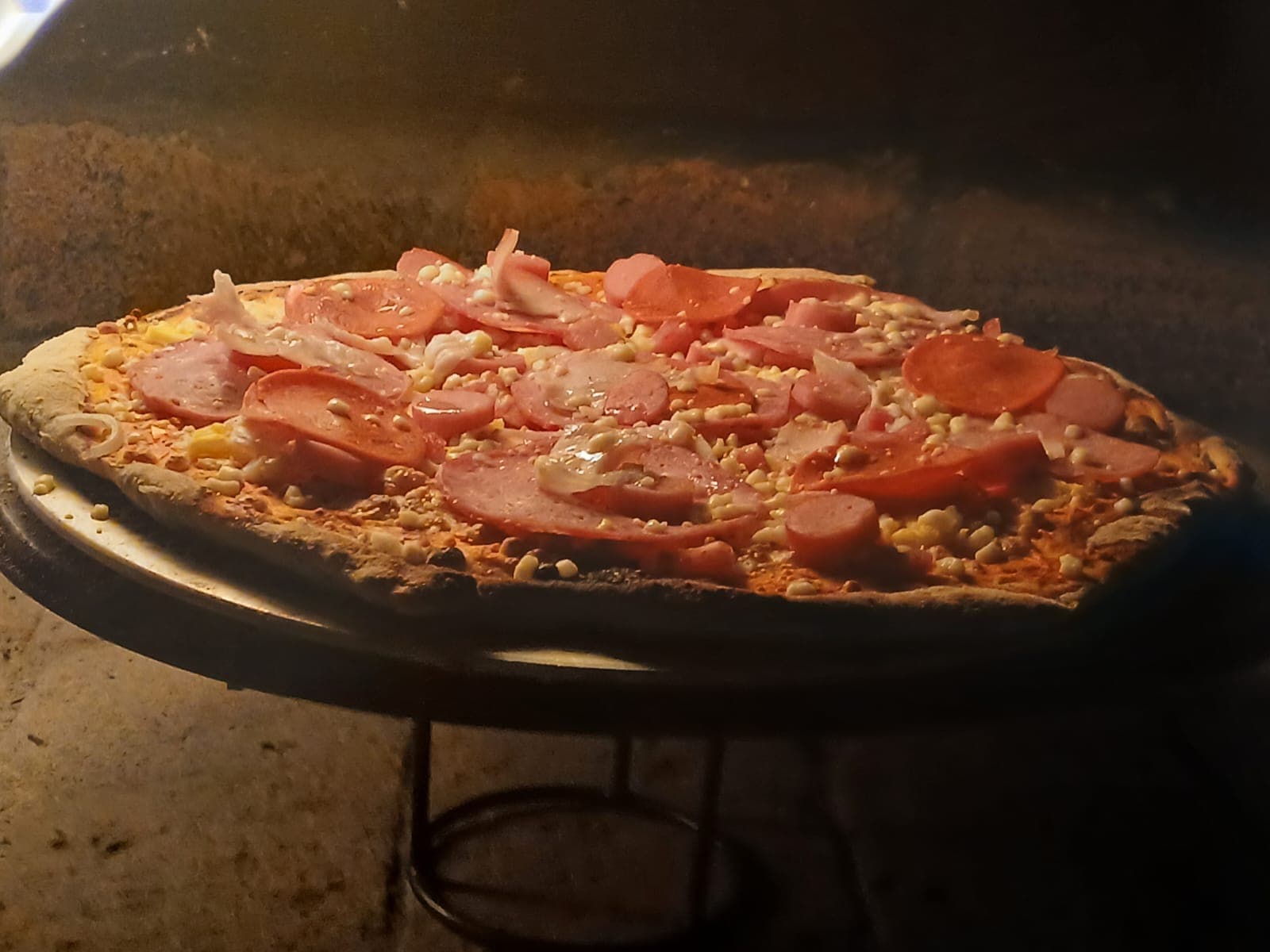 Pizza Especial de Carnes Frías G