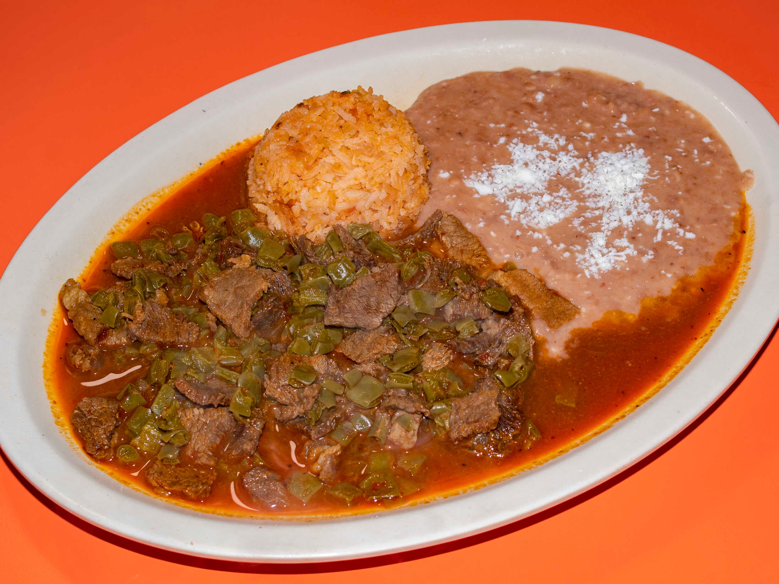 BISTEC CON NOPALES