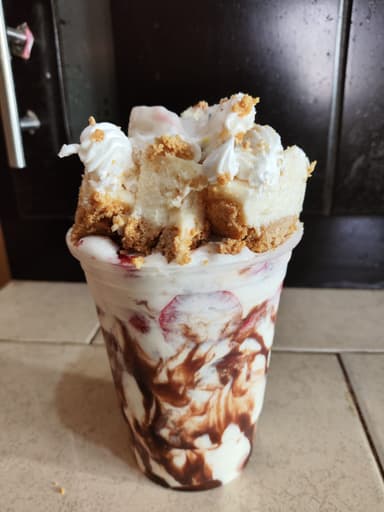 Fresas Con Pay De Limón, Vaso 16 Oz
