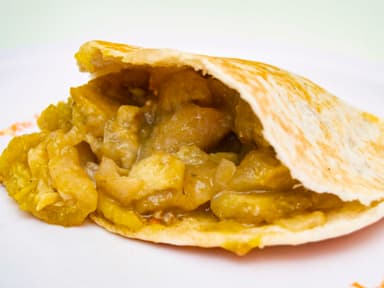 Gordita de Chicharrón en Salsa Verde