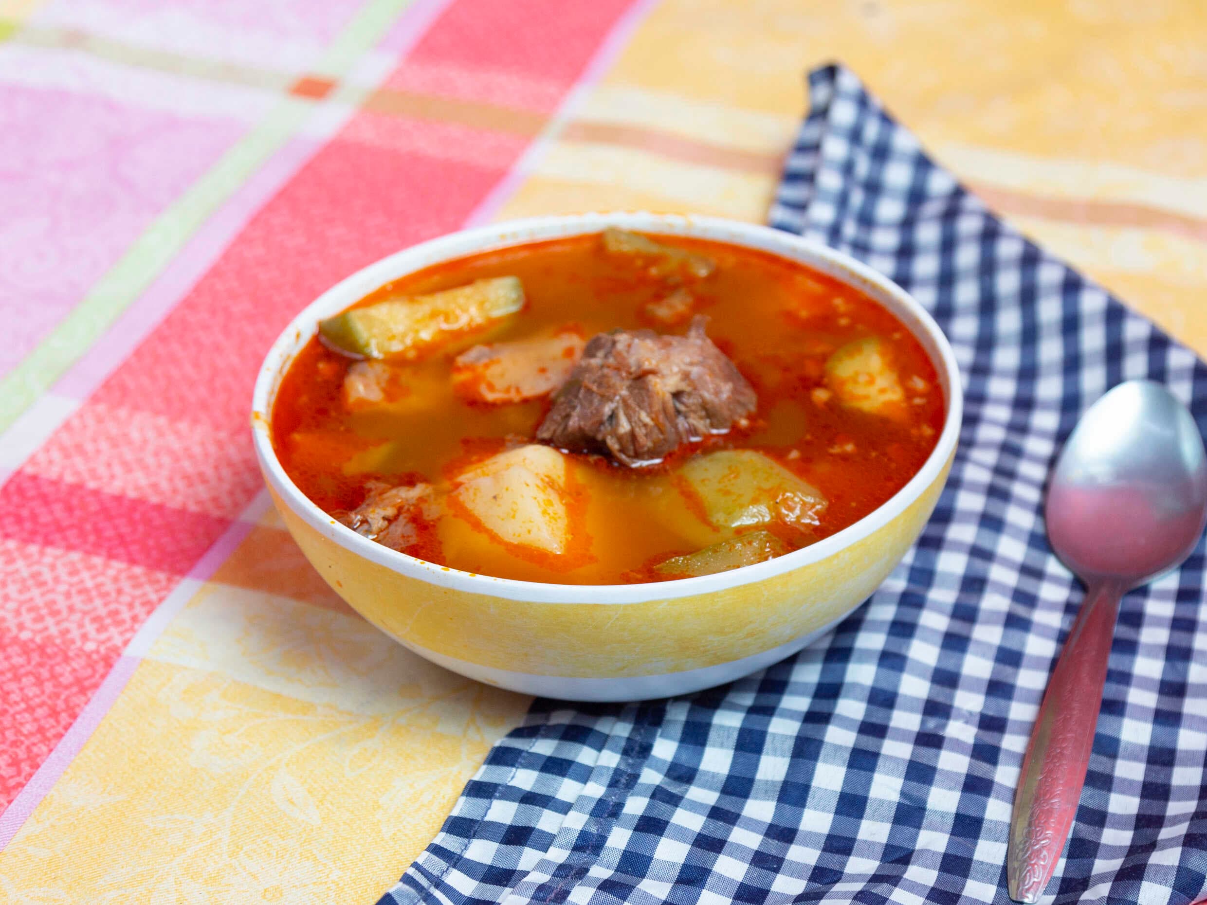 Caldo de Res