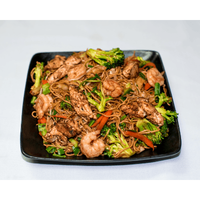 Chop Suey con Pollo y Camarón