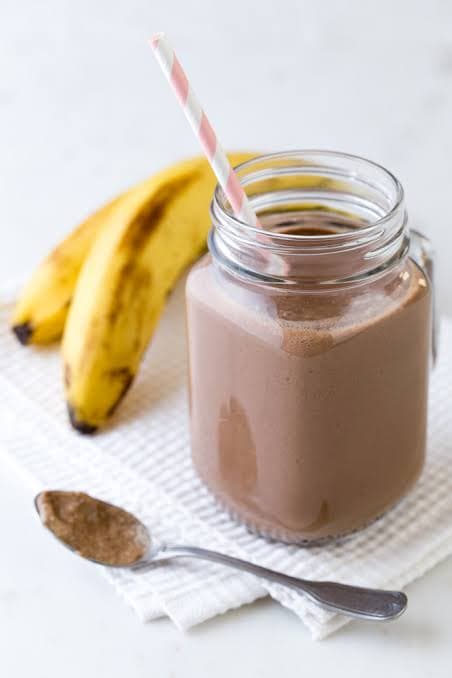 Licuado de plátano con chocolate