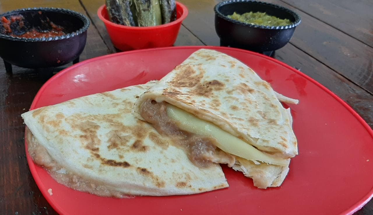 Montado Frijoles con Queso