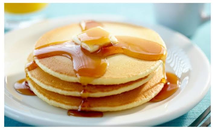 Combo Mañanero 4: Orden de Hot Cakes + Café