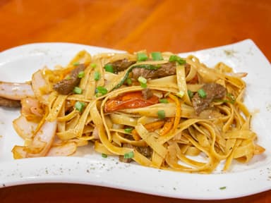 Tallarín Saltado de Carne