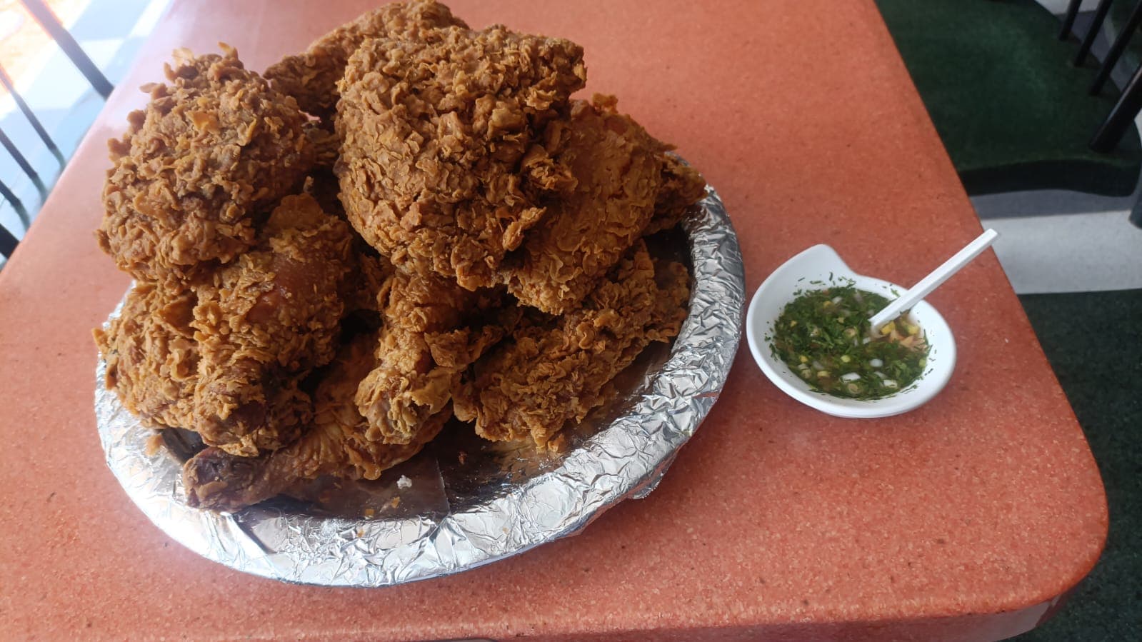 Medio pollo broaster