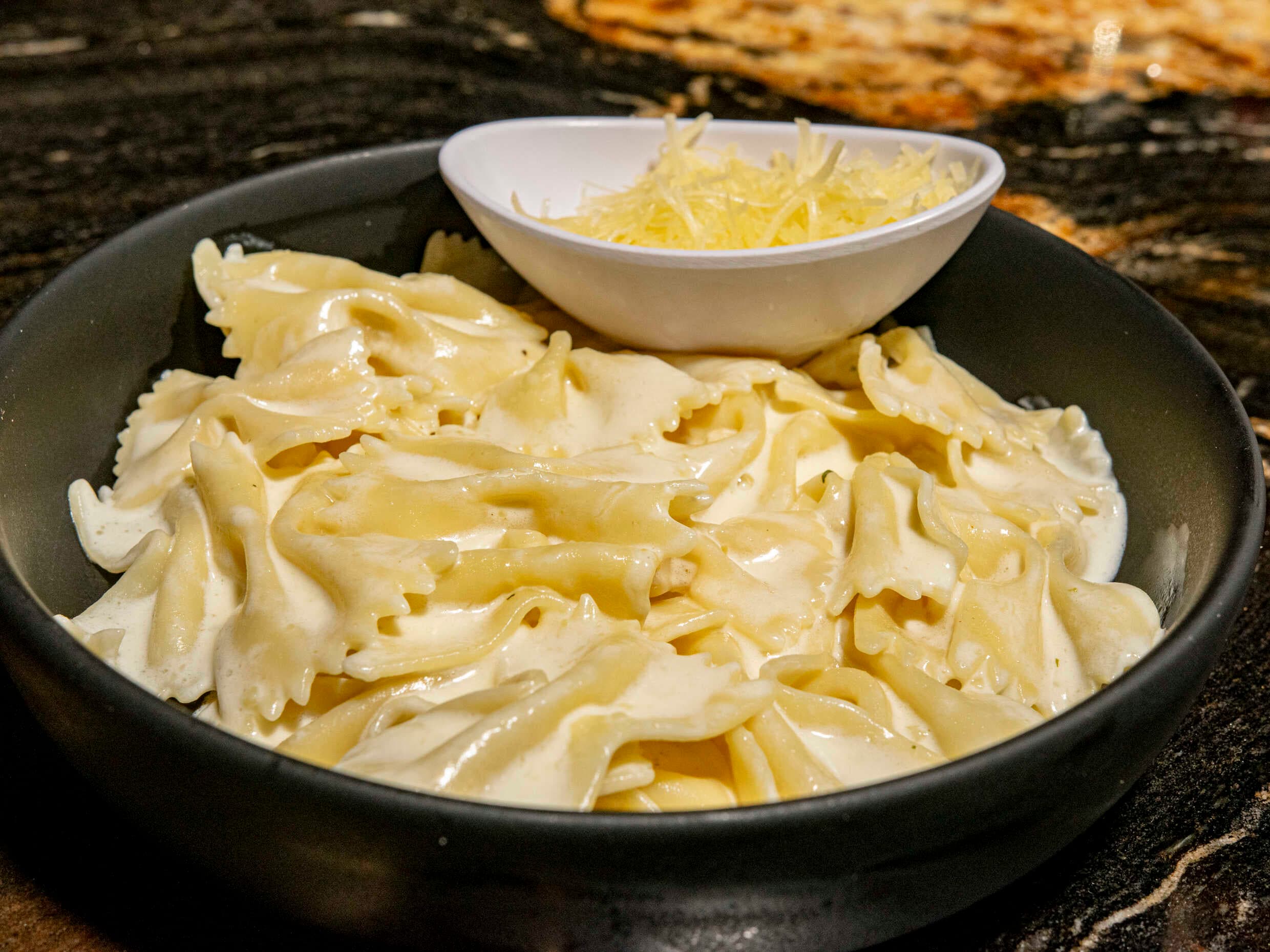 Pasta de Crema y Queso Parmesano