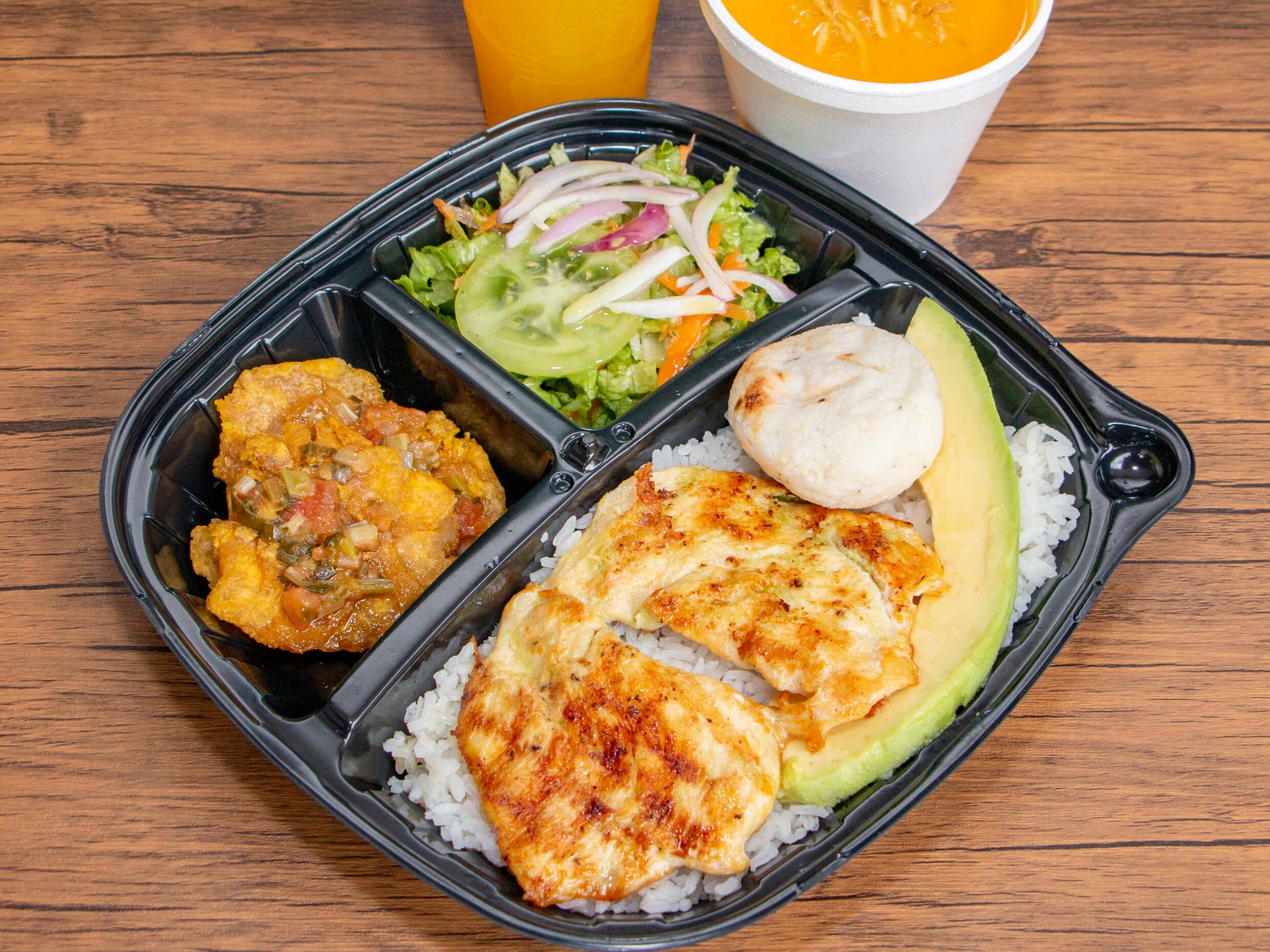 Menú sopa de albóndigas