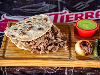 Taco de Asada de Harina