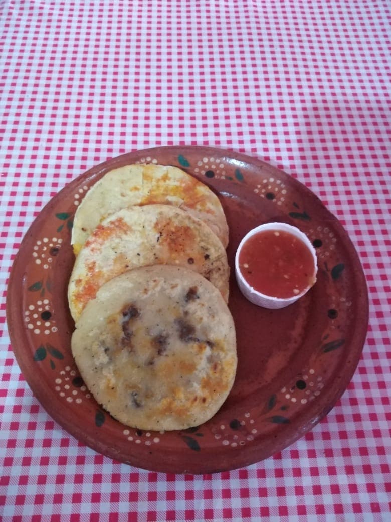 Combo, 3 Gorditas + Coca Cola