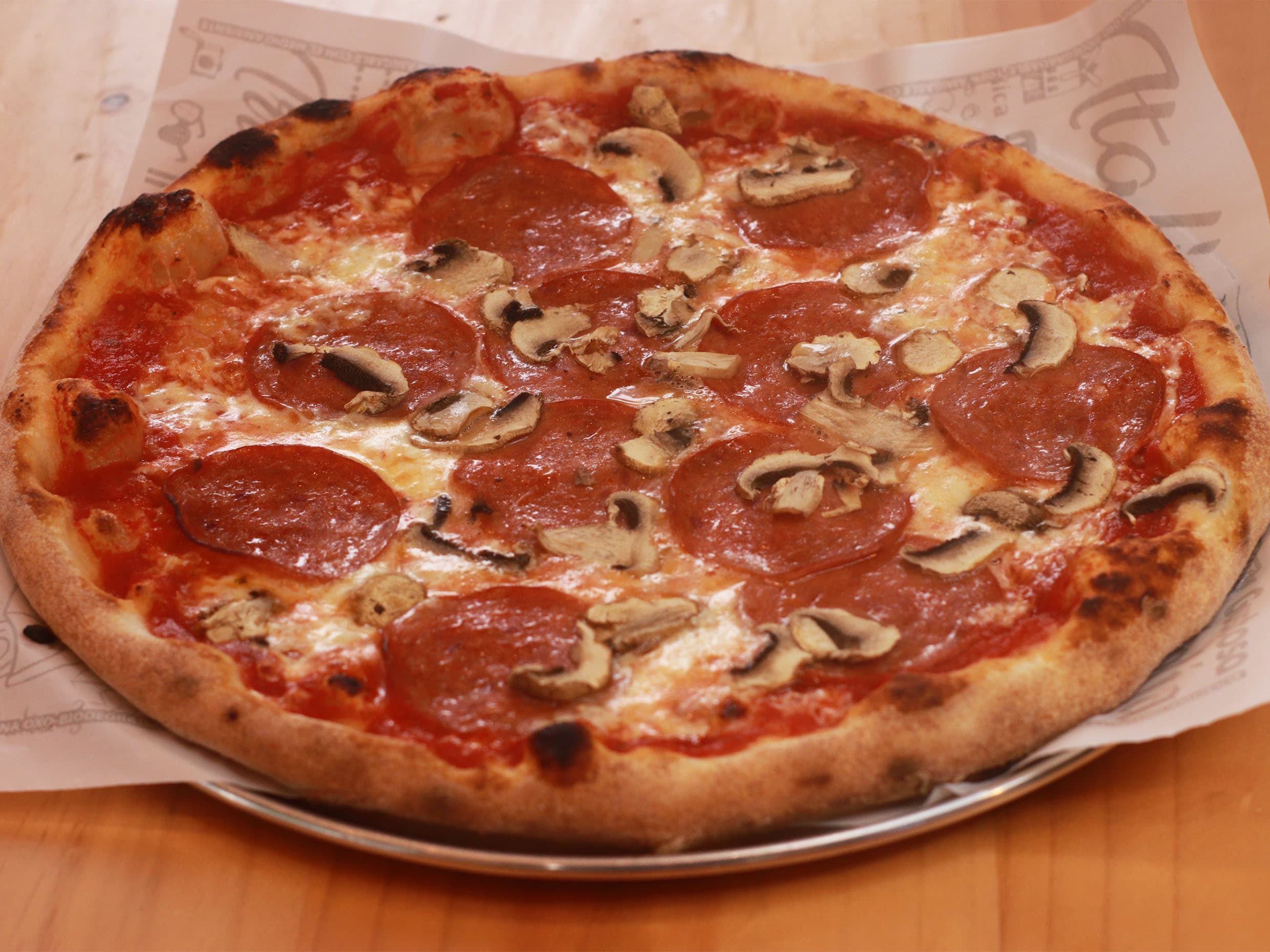 Pepperoni y champiñón