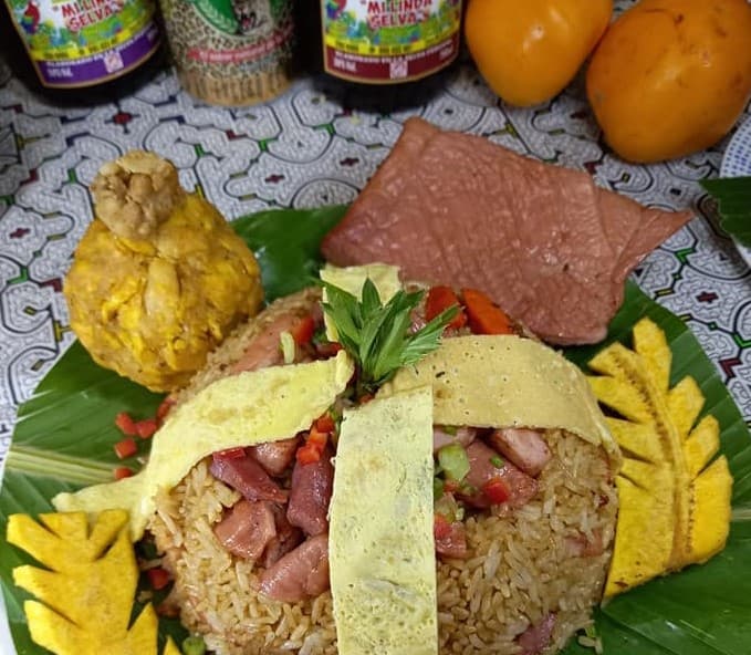 Chaufa con Tacacho y Cecina