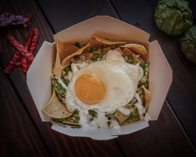 Combo Chilaquiles Sencillos Mas Agua de Mazapan.