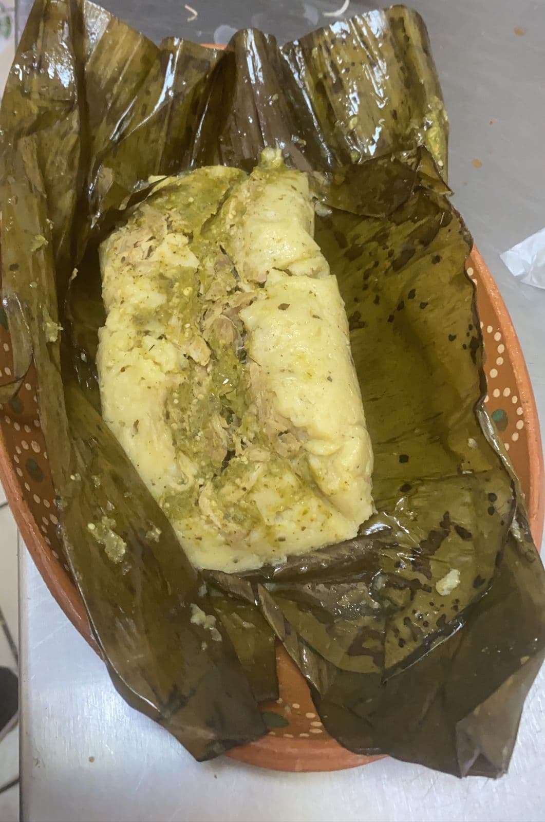 Tamal de masa con Puerco  en Salsa Verde