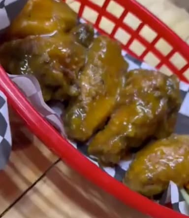 Alitas con la Salsa de Tu Elección