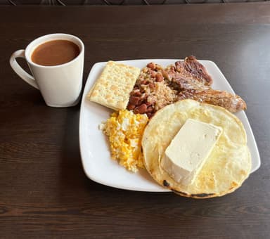 Desayuno completo de res