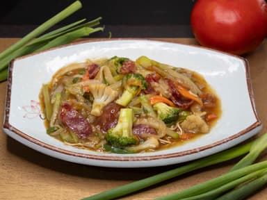 Chop Suey con Chorizo Chino y Verduras