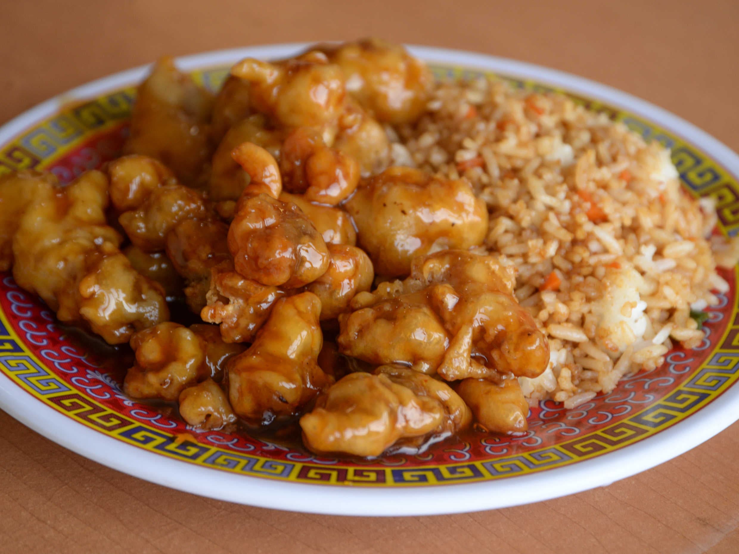 1 Guisado con Arroz o Pasta