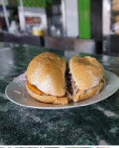 Sándwich Chicharrón