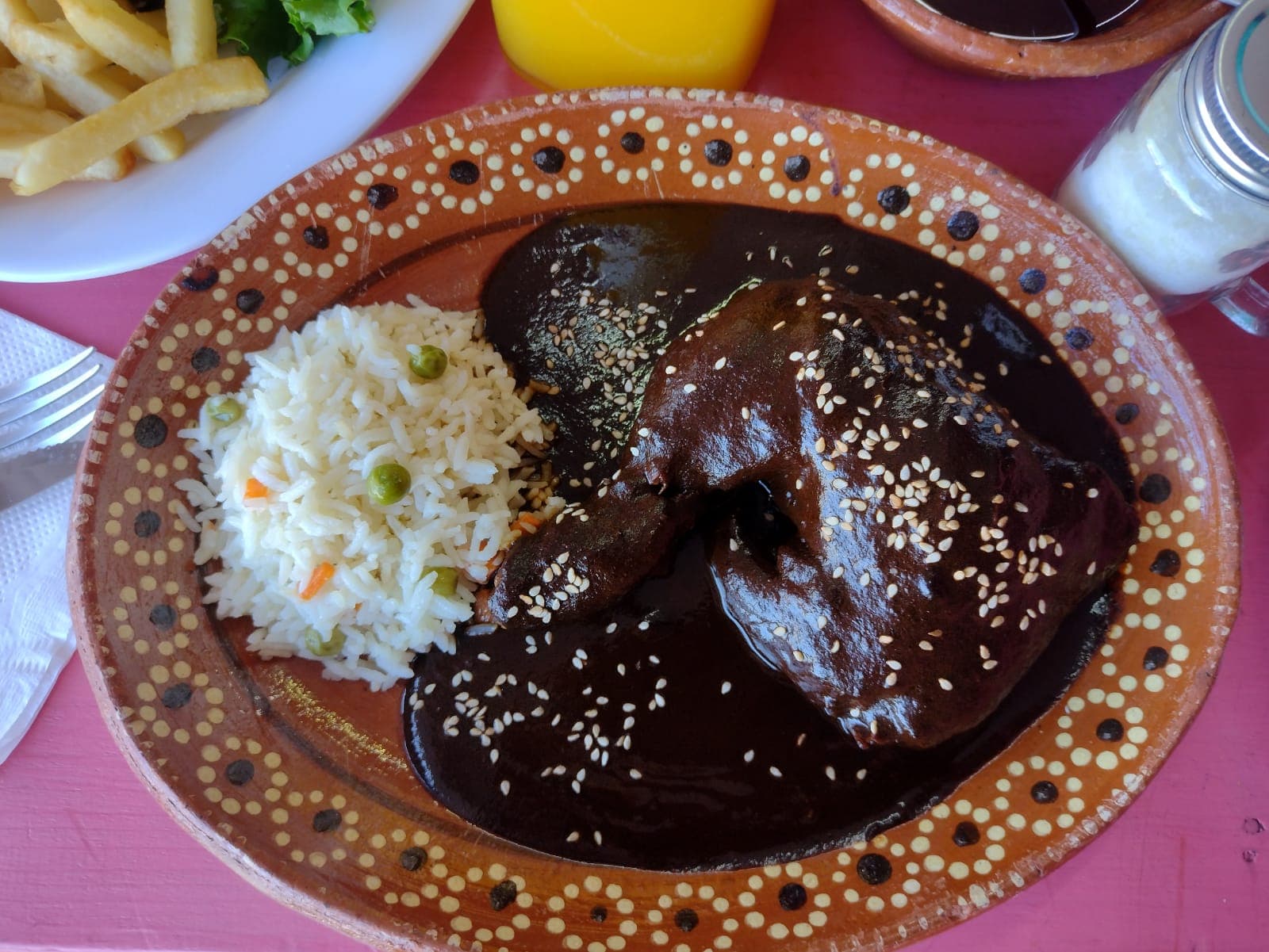 Pechuga de Pollo con Mole Negro