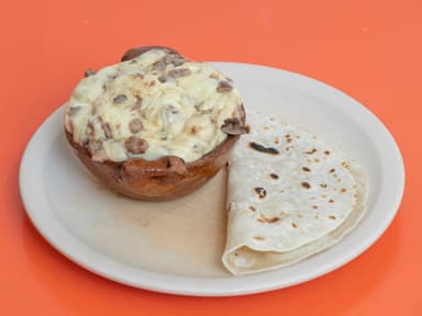 Queso con Bistec