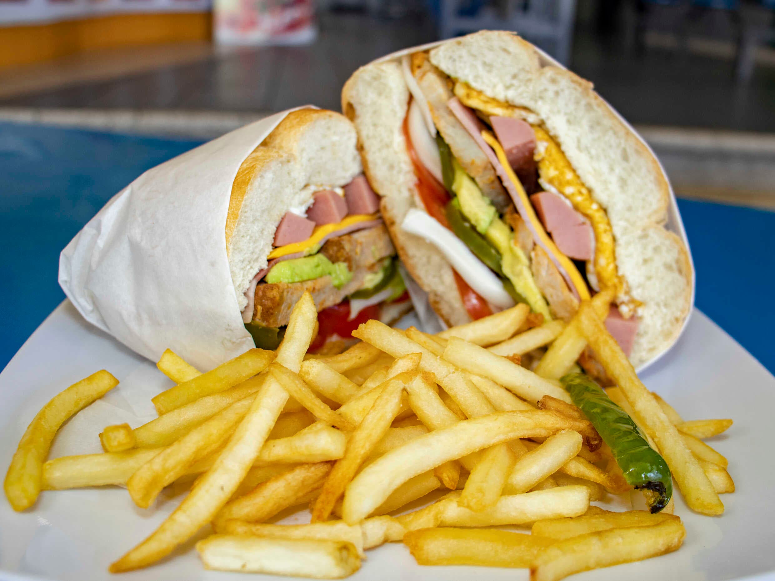 Torta Americana +Papas +Bebida