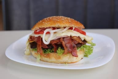 Hamburguesa Tocinera