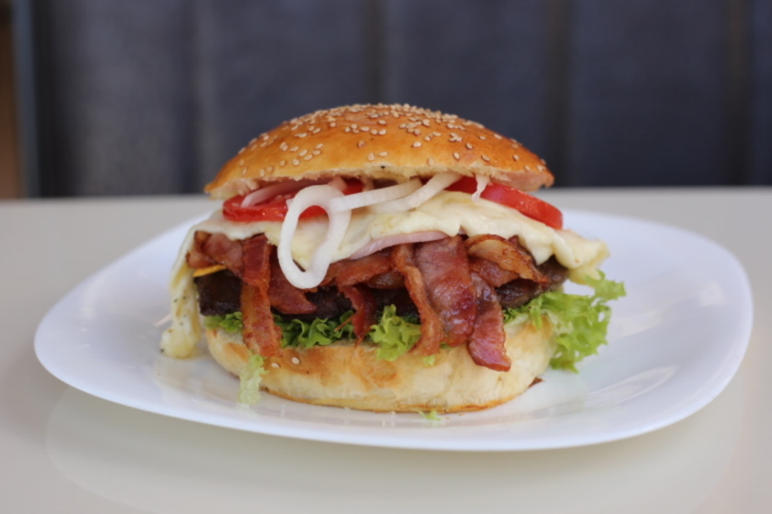 Hamburguesa Tocinera