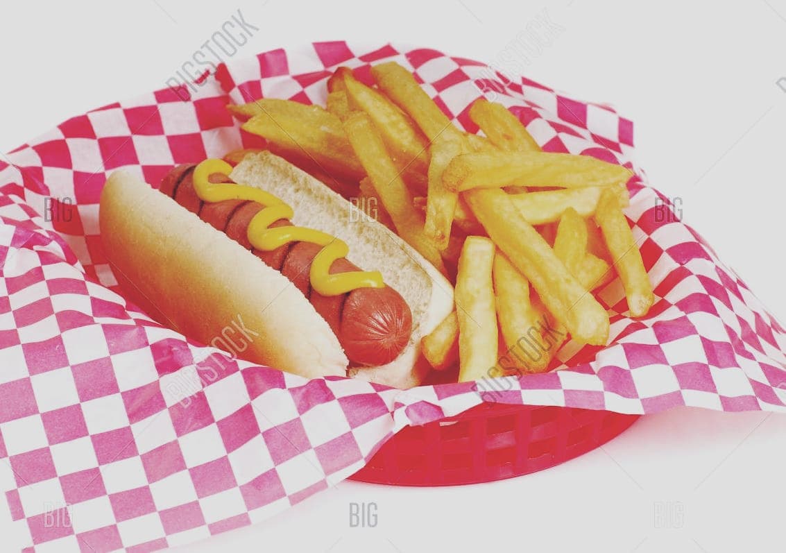 Hot Dogs + Papas