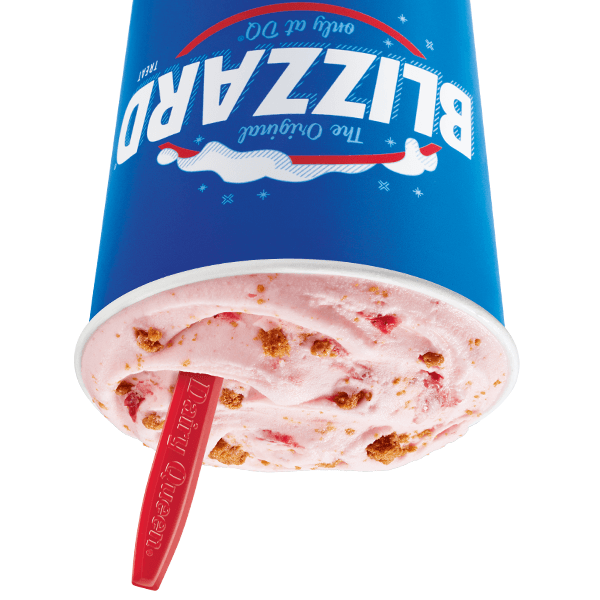 Blizzard® con fresa y galleta Lotus Biscoff Chico