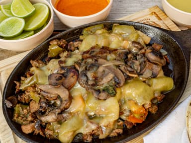 ALAMBRE DE  BISTEC +1 REFRESCO O AGUA DE SABOR