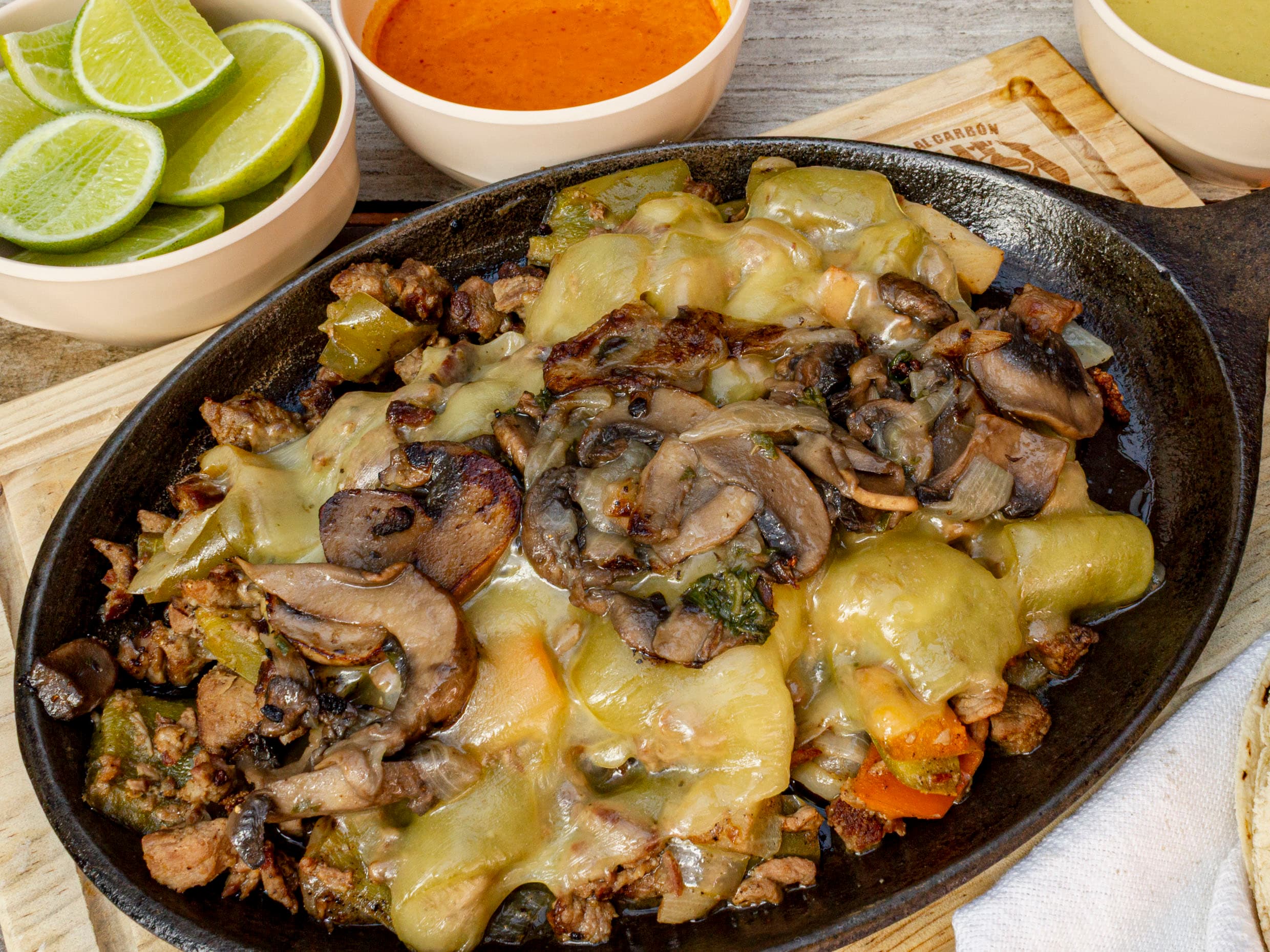 ALAMBRE DE  BISTEC +1 REFRESCO O AGUA DE SABOR