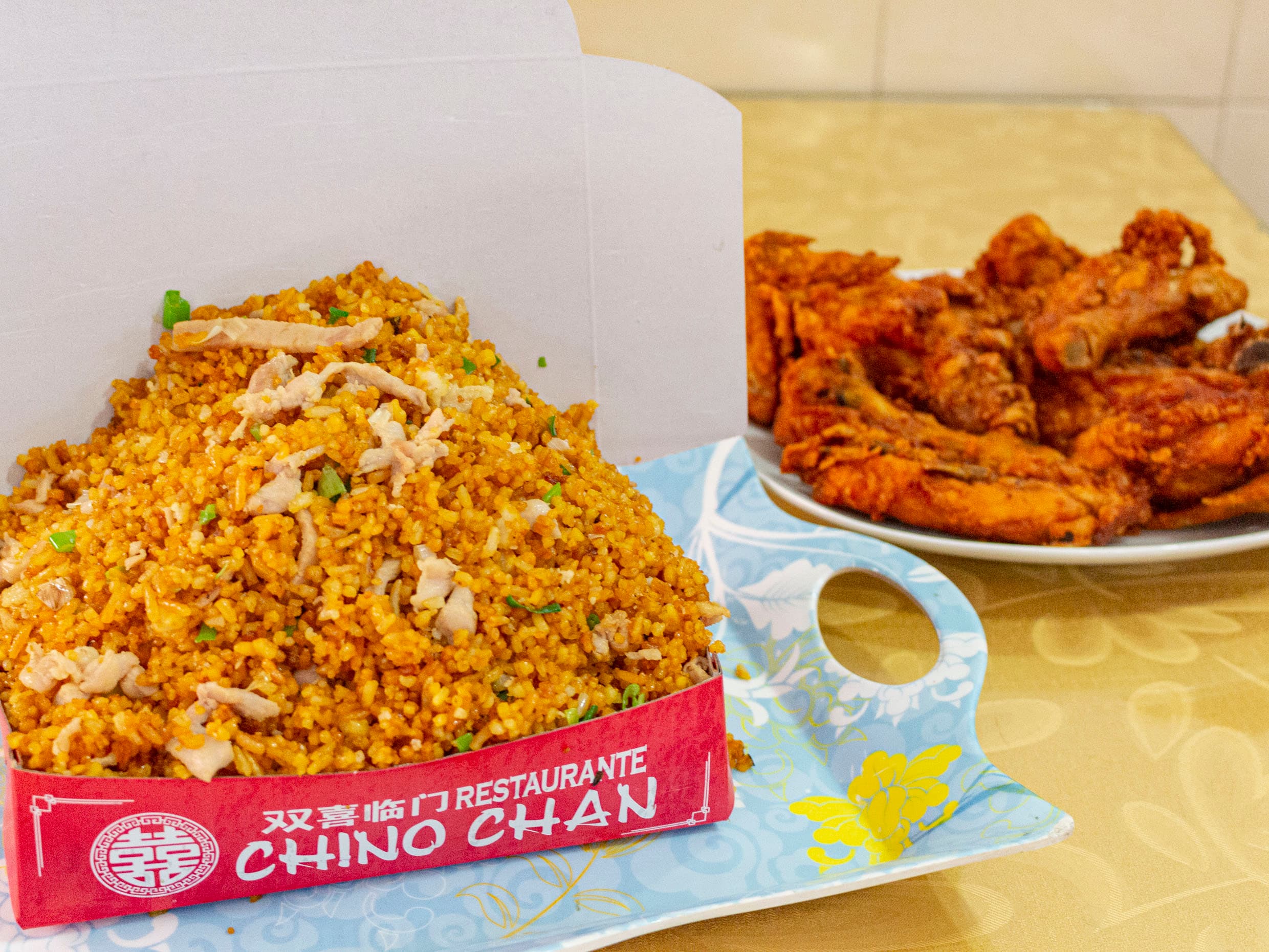 Arroz Chino Especial Grande + Pollo Entero