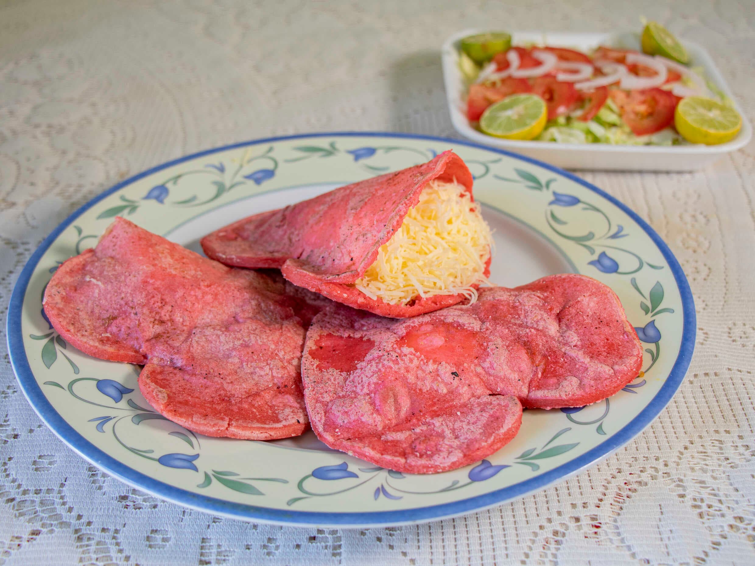 Gordita de Maíz Rosa en Forma de Corazón 💄